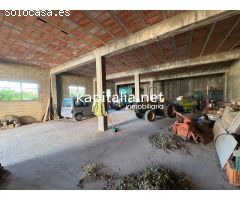 NAVE COMERCIAL SOBRE PARCELA DE TERRENO A LA VENTA EN LA LLOSA DE RANES