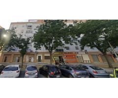 LOCAL COMERCIAL EN SEVILLA
