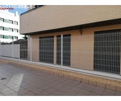 Apartamento con gran terraza a la venta en urbanización con piscina en  Lardero