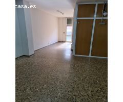 LOCAL SEMI-NUEVO