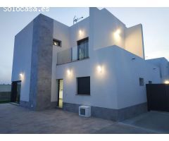 Encantador Chalet en Mutxamel con piscina privada y terraza.