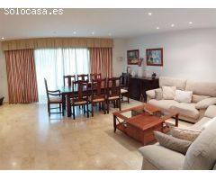Estupendo chalet en la zona del Golf.