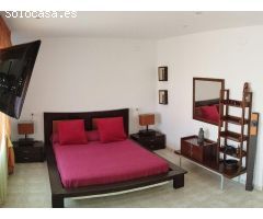 Estupendo chalet en la zona del Golf.
