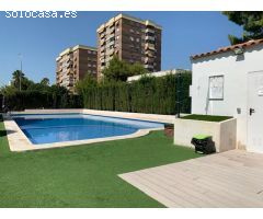 Espectacular vivienda en urbanización en la zona de San Blas.