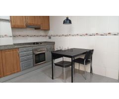 Amplia vivienda en la zona del Mercado.