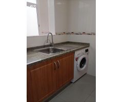Amplia vivienda en la zona del Mercado.