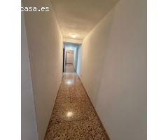 Oportunidad de vivienda para reformar en la zona de Benalúa.
