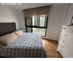 Bonito ático-dúplex en la zona de Carolinas Bajas.