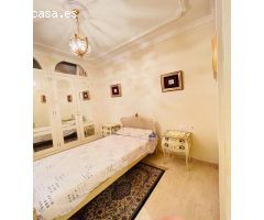 Habitación en el centro de Alicante.