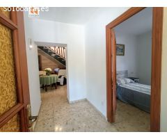 CHALET ADOSADO EN VENTA EN PRIMERA LÍNEA DE PLAYA, ESTEPONA