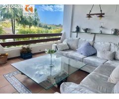 Apartamento Reformado con Amplia Terraza y Vistas en Selwo Hills, Estepona