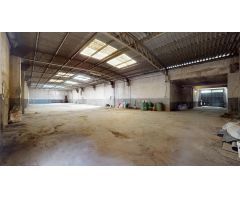 SERVICHECK VENDE NAVE INDUSTRIAL DE 465 MT2 CONSTRUIDOS EN LA ZONA DEL CASCO HISTORICO DE VILLA VALL