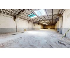 SERVICHECK VENDE NAVE INDUSTRIAL DE 465 MT2 CONSTRUIDOS EN LA ZONA DEL CASCO HISTORICO DE VILLA VALL