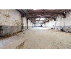 SERVICHECK VENDE NAVE INDUSTRIAL DE 465 MT2 CONSTRUIDOS EN LA ZONA DEL CASCO HISTORICO DE VILLA VALL