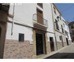 CASA EN PLENO CENTRO DE TIBI