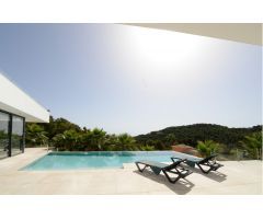 Impresionante villa de lujo moderna con vistas al mar