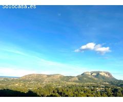 Parcela con vistas panoramicas al Montgo y al Mar