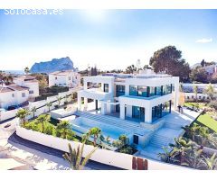 Nueva villa de diseño moderno con vistas al mar