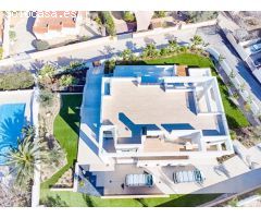 Nueva villa de diseño moderno con vistas al mar