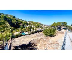 Exclusiva amplia parcela en Javea con localización excelente
