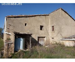 Finca rústica con casa, pajar y corrales en Benabarre