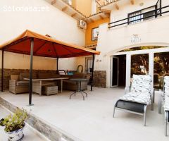 ¡Casa Dúplex en Orihuela Costa a 500 m de la Playa!  Encantador dúplex reformado en Campoamor con 93
