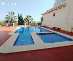 ¡Casa Dúplex en Orihuela Costa a 500 m de la Playa!  Encantador dúplex reformado en Campoamor con 93