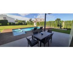 ? Villa de Ensueño en La Ribera – Lujo, Exclusividad y Playa a tu Alcance ?????