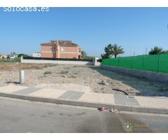 Terreno urbano a la venta en playa de Oliva