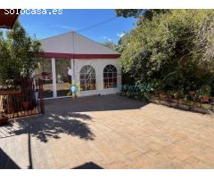 Negocio con vivienda en Ador