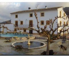Villa en venta en Agres