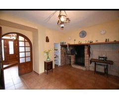 Villa en venta en Agres