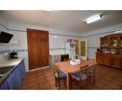Villa en venta en Agres