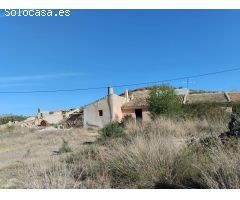 Finca  con regadio con Casa en Ruinas - Raiguero Alto, Totana