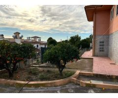 Amplia casa en Polop con vistas despejadas y piscina propia