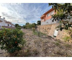 Amplia casa en Polop con vistas despejadas y piscina propia