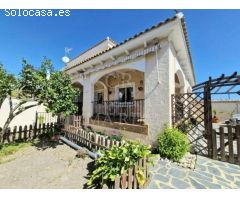 Chalet adosado a  la venta en Pinar de Garaita en La Nucia