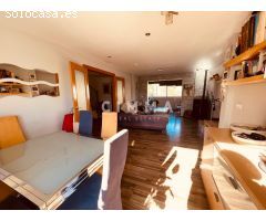 Chalet Moderno en La Nucía con Piscina y Amplios Espacios