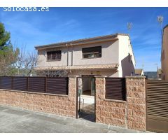 CHALET PAREADO EN VENTA EN CARABAÑA