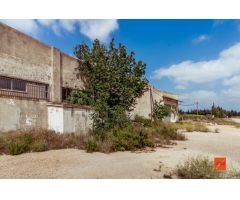 NAVE INDUSTRIAL EN VENTA EN CAMARLES (TARRAGONA)