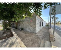 VENTA DE GRAN CASA EN ROQUETAS DE MAR.