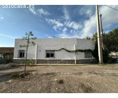 VENTA DE GRAN CASA EN ROQUETAS DE MAR.