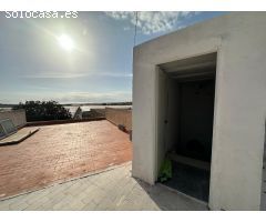VENTA DE GRAN CASA EN ROQUETAS DE MAR.