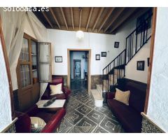 VENTA DE MARAVILLOSA CASA CON HUERTO EN DALIAS, ALMERIA.