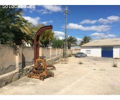 2 NAVES INDUSTRIALES / ALMACÉN 75 M2 / DEPÓSITO DE AGUA / PARCELA 2364 M2