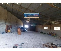 NAVE EN VENTA EN CALLE LA ROMANA