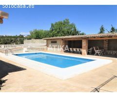 VILLA RESTAURADA EN UN ENTORNO PRIVILEGIADO, CON EXCELENTES VISTAS!