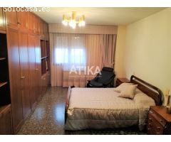 VIVIENDA MUY CENTRICA JUNTO ZONAS VERDES!