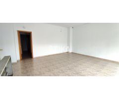 Local a la venta en zona San José, Ontinyent.