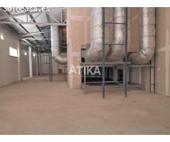 LOCAL EN VENTA JUNTO AL CENTRO COMERCIAL DE CONSIDERABLE DIMENSIÓN